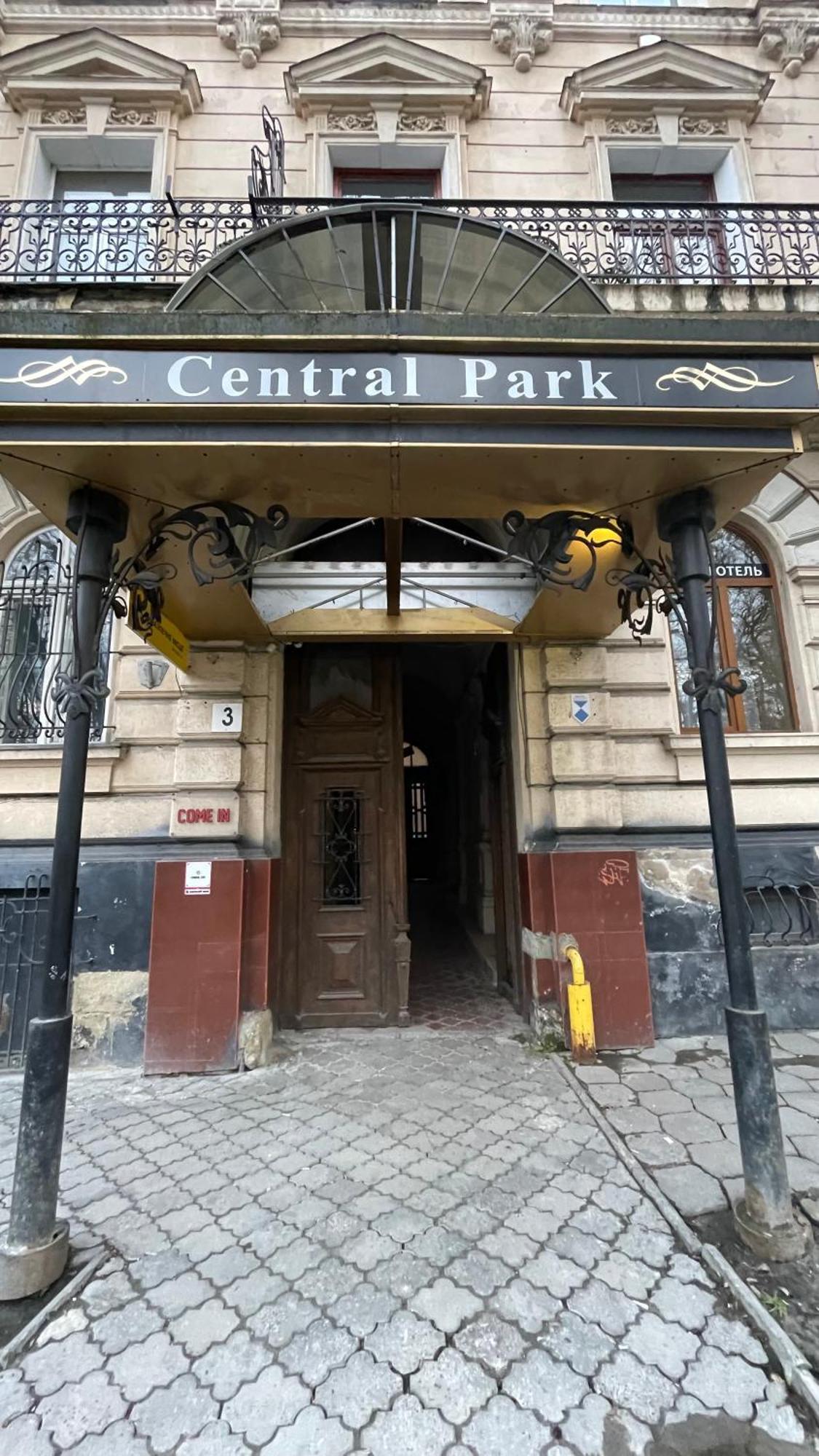 Mini Hotel Central Park Lviv Exterior photo